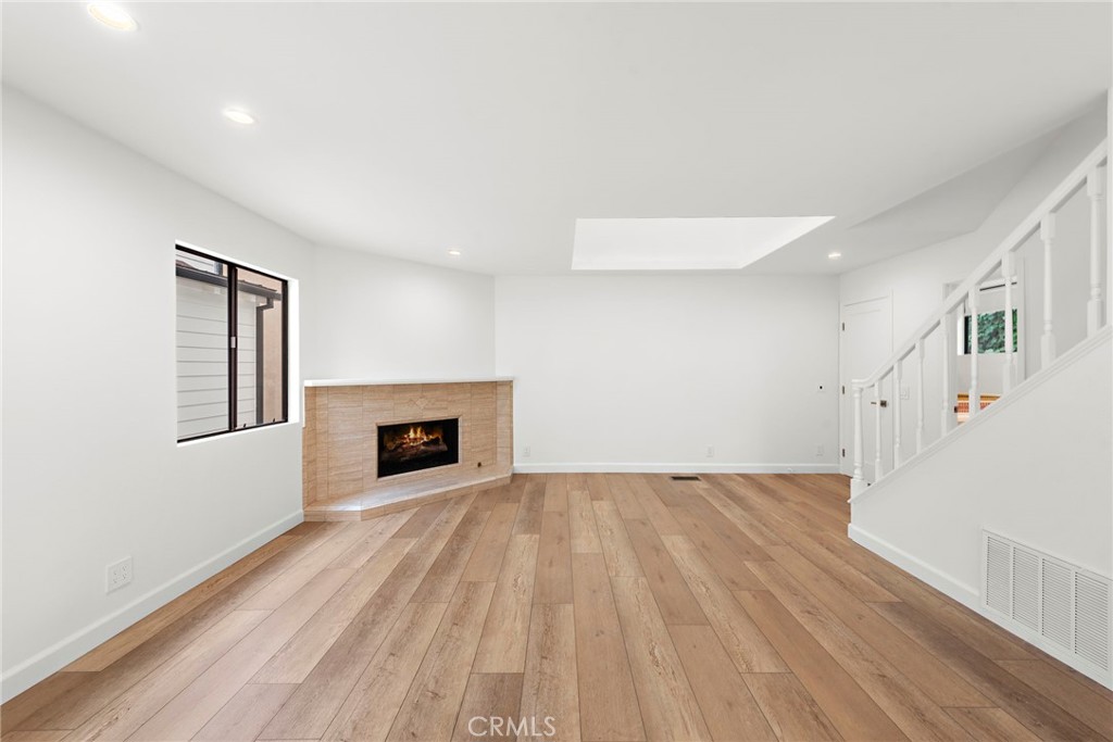 405 Heliotrope Avenue A