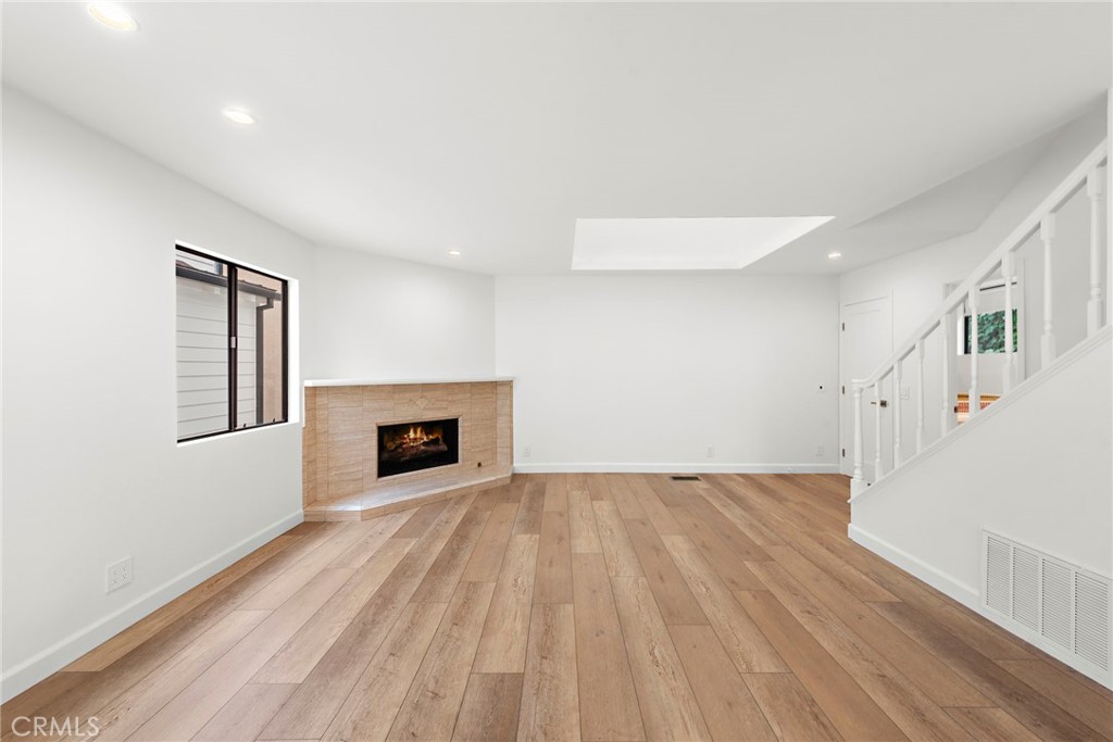 405 Heliotrope Avenue A