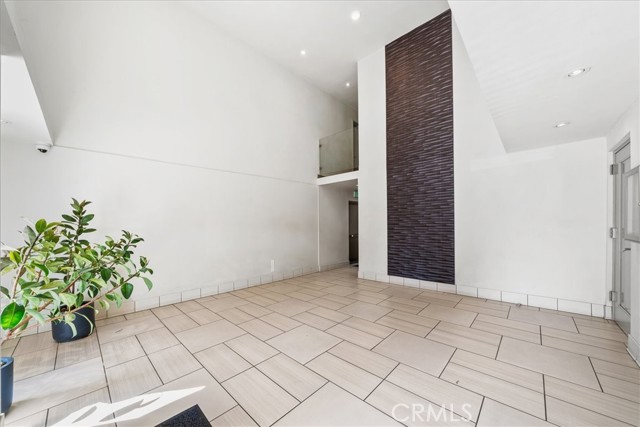 1045 N Kings RD Unit: 104