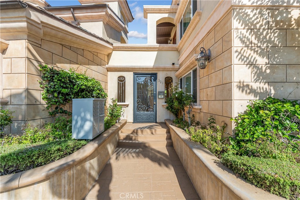 329 Marguerite Avenue 3