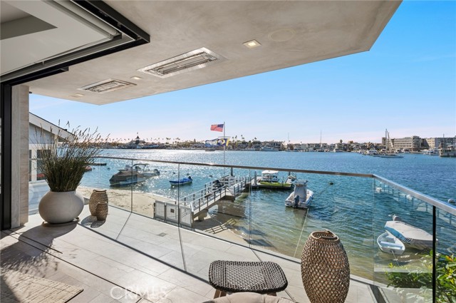 304 S Bay Front