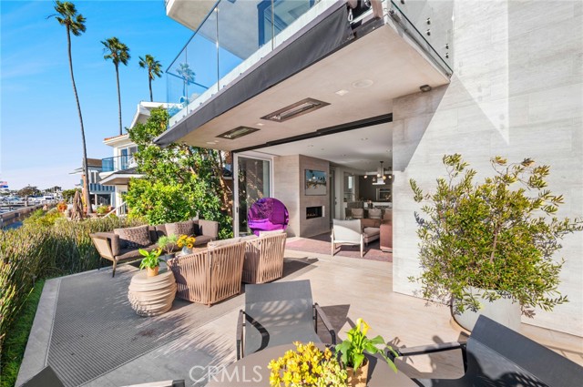 304 S Bay Front