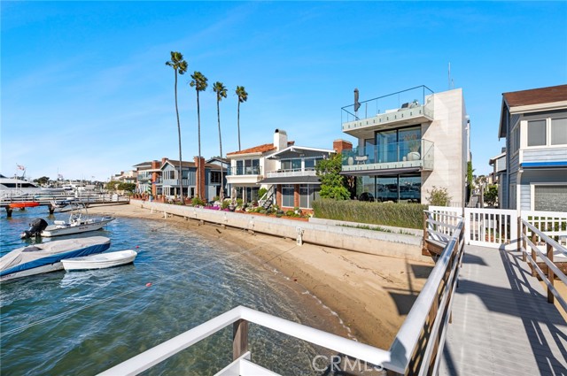 304 S Bay Front