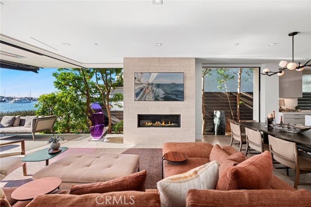 304 S Bay Front
