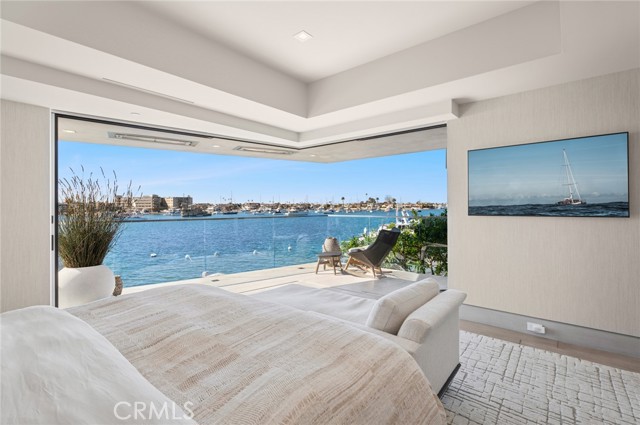 304 S Bay Front