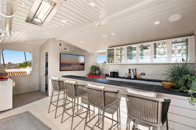 304 S Bay Front