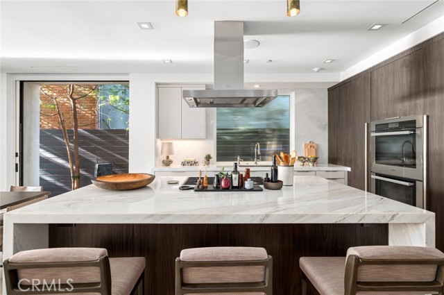 304 S Bay Front