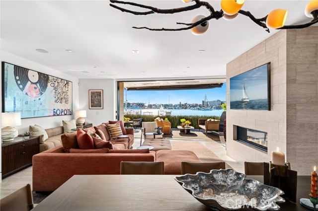 304 S Bay Front