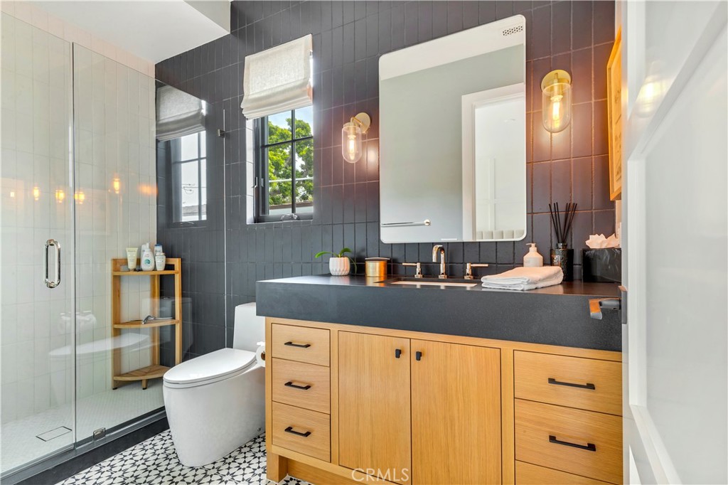 625 Saint James Road