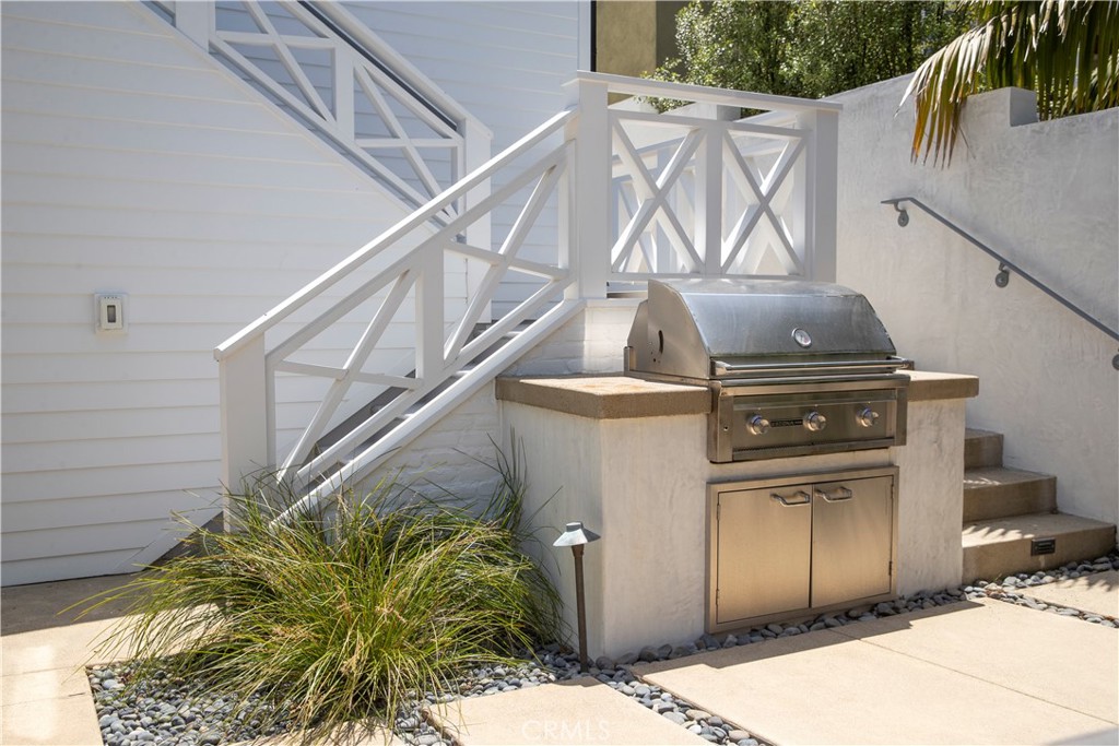 625 Saint James Road