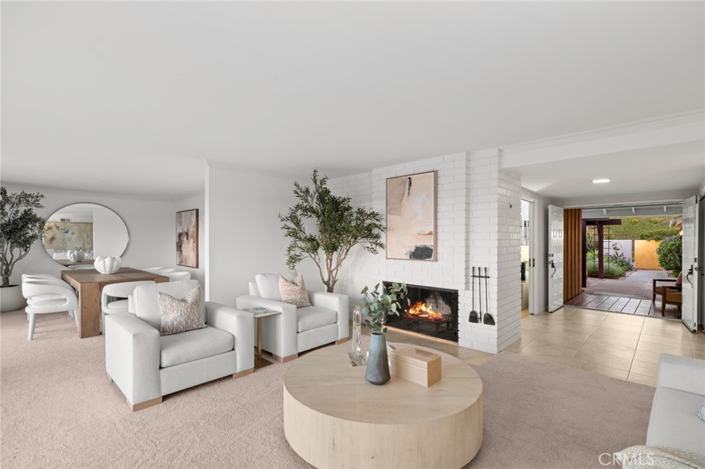 2421 Blackthorn Street