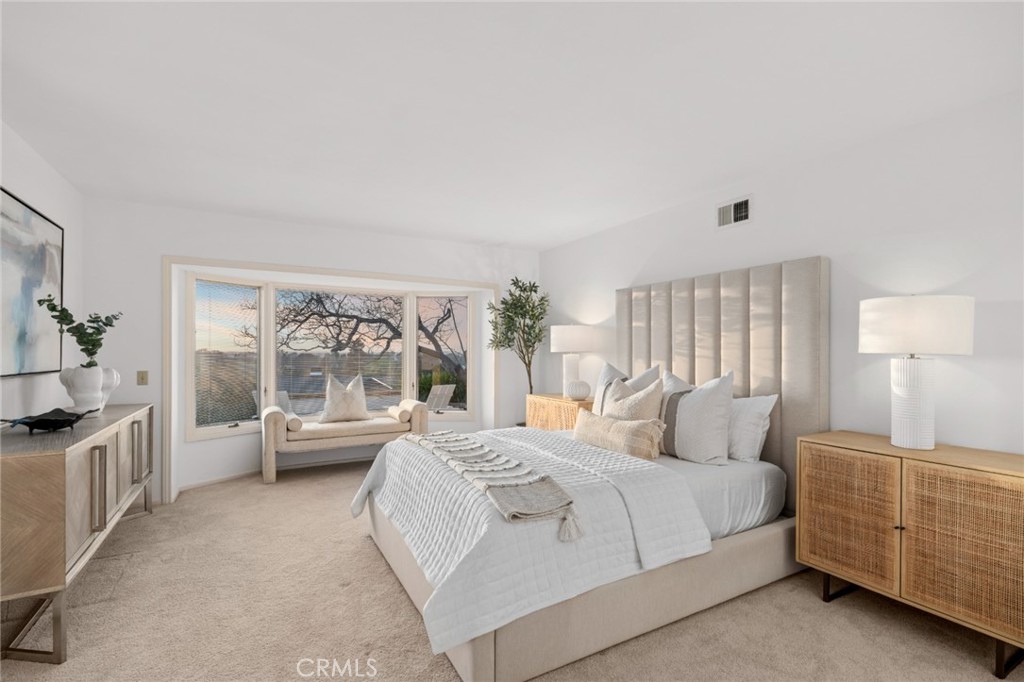 2421 Blackthorn Street