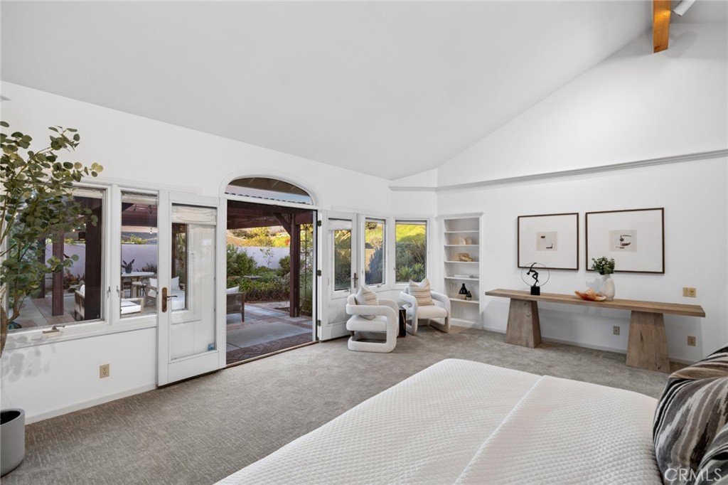 2421 Blackthorn Street