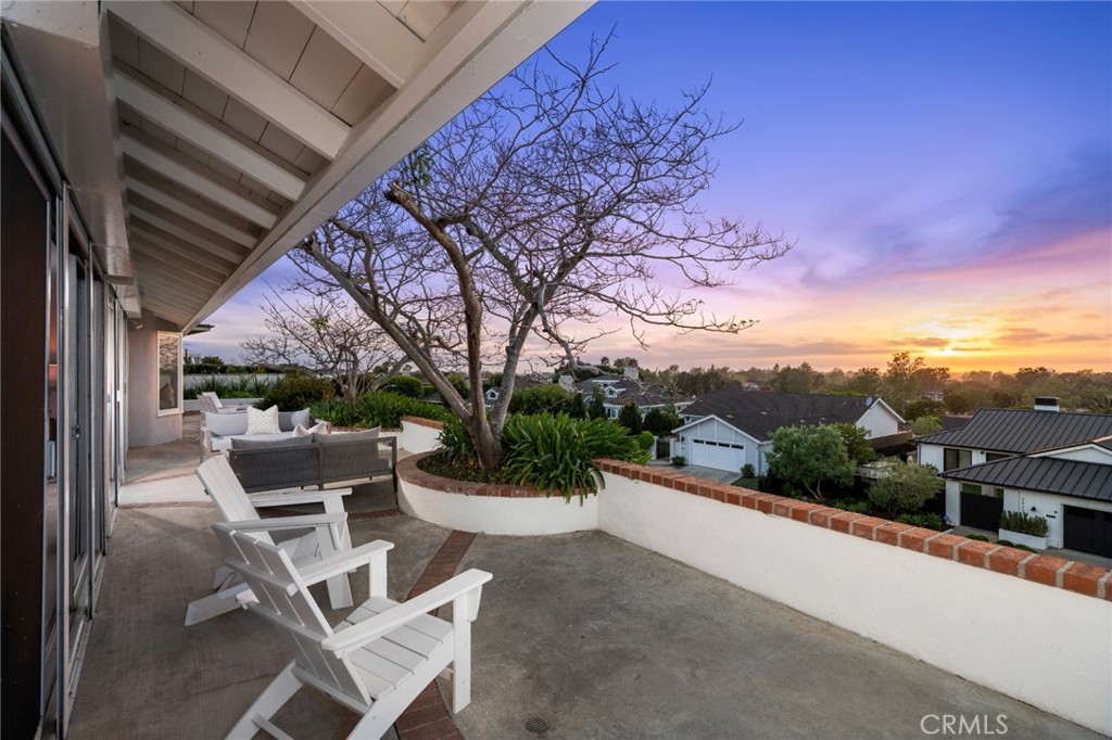 2421 Blackthorn Street