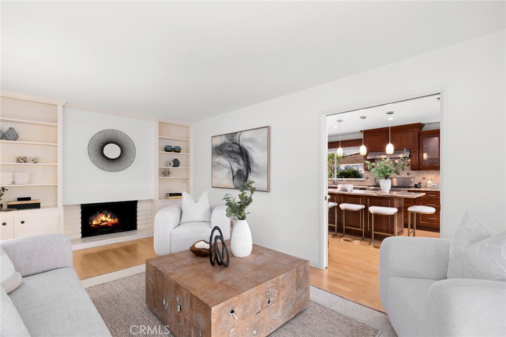 2421 Blackthorn Street