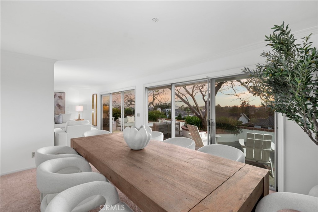 2421 Blackthorn Street