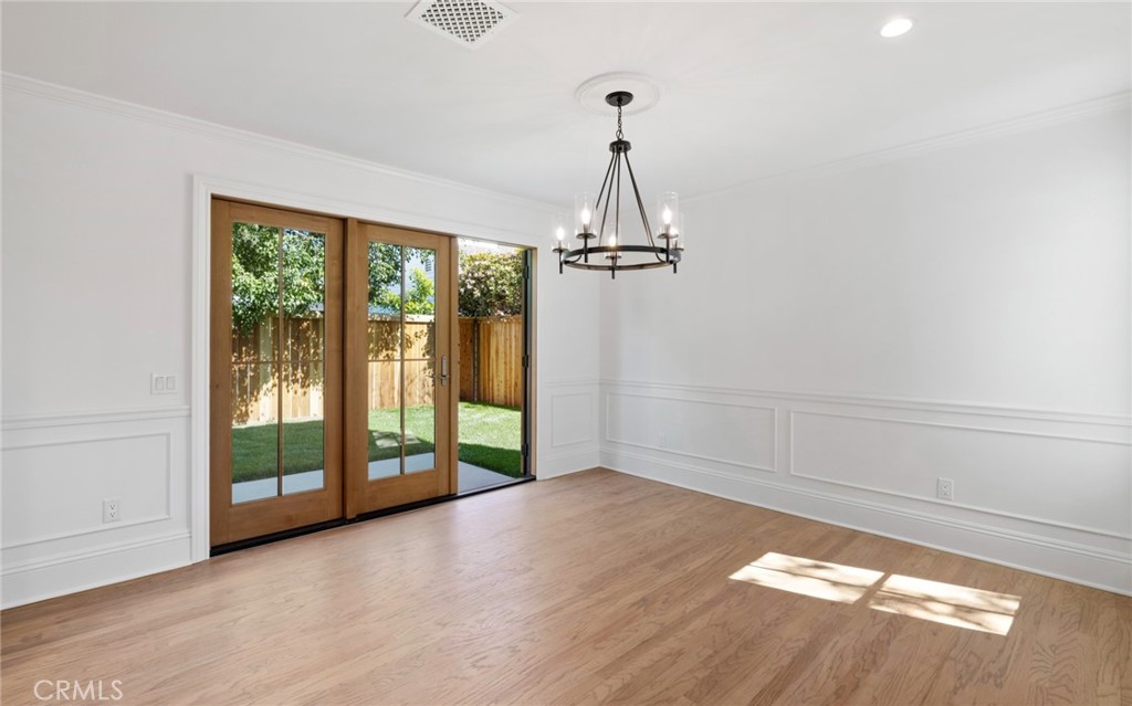 2214 Holly Lane