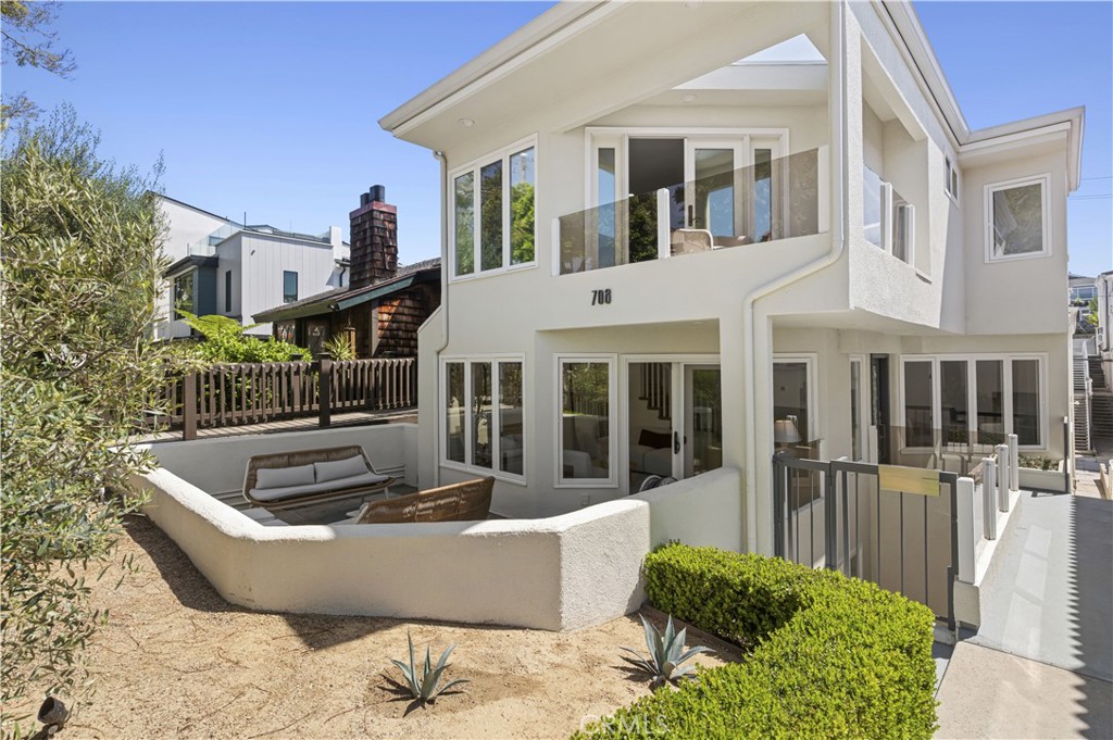 708 Iris Avenue A