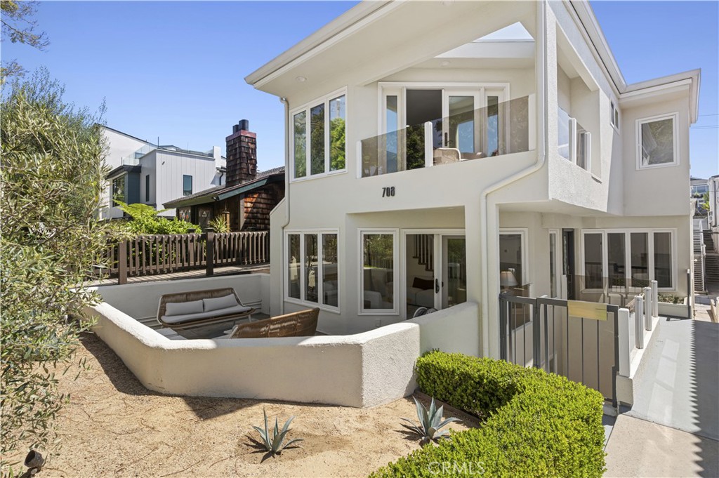 708 Iris Avenue A