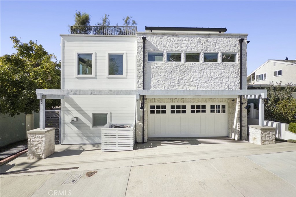706 Poinsettia