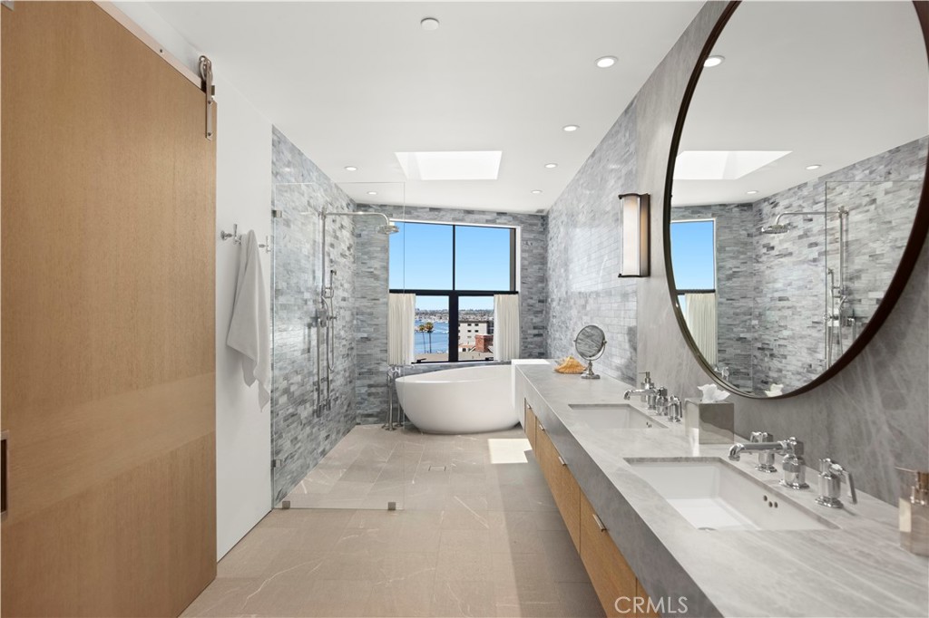 2804 Ocean