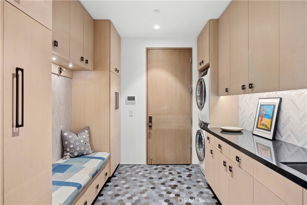2804 Ocean