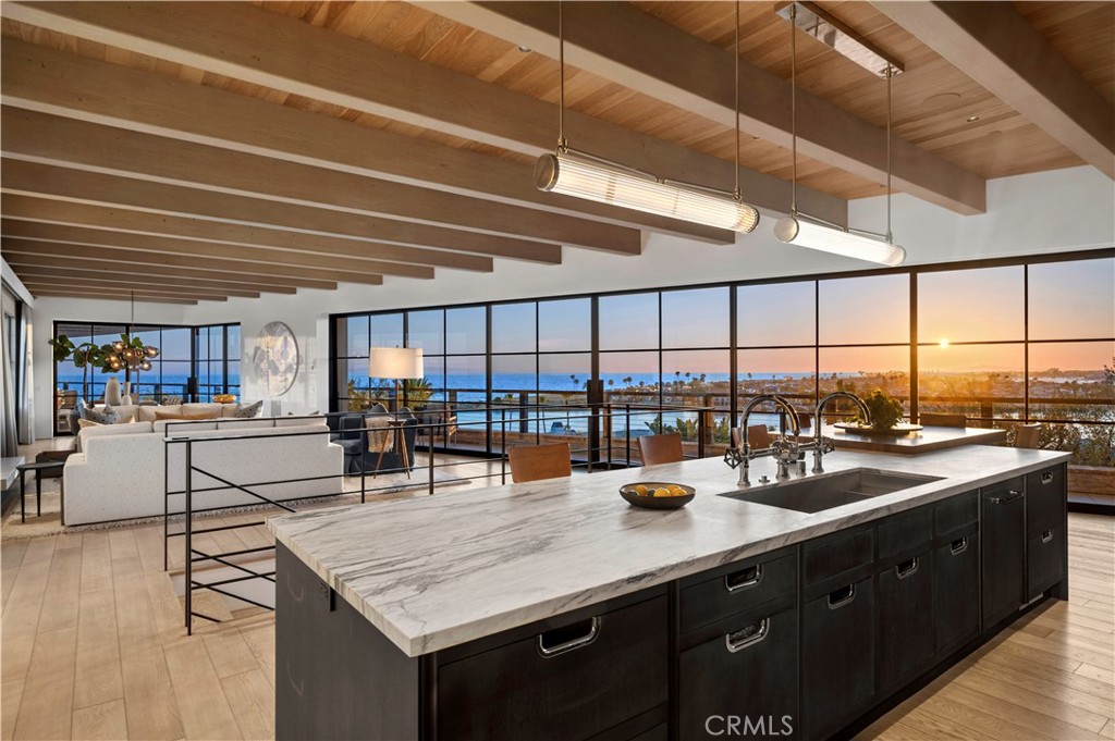 2804 Ocean