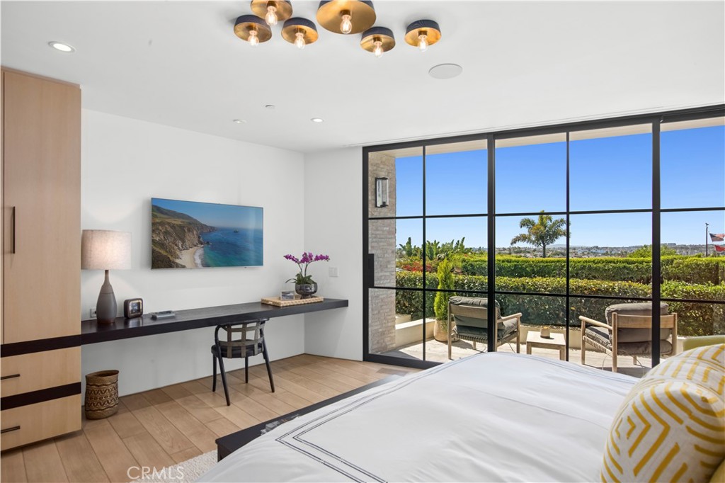 2804 Ocean