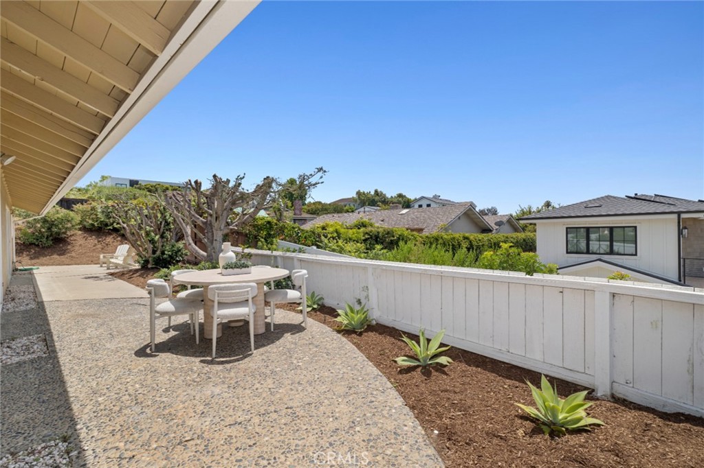 727 Bellis Street
