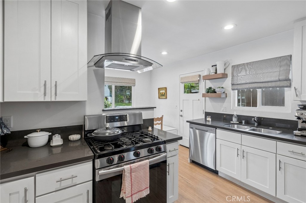 782 W 18th Street