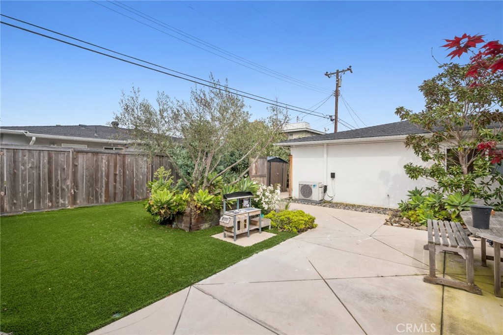 782 W 18th Street