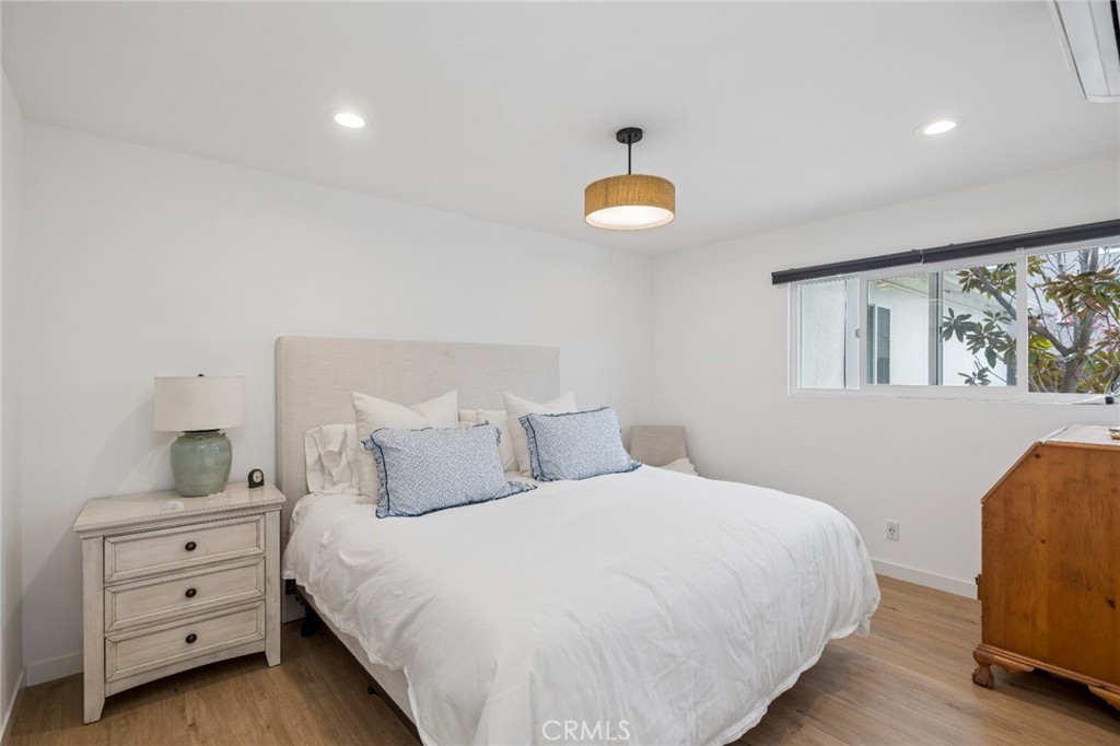 782 W 18th Street
