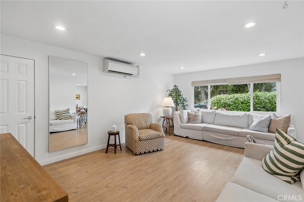 782 W 18th Street