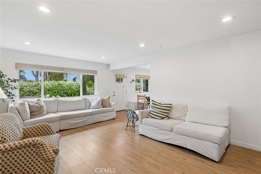 782 W 18th Street