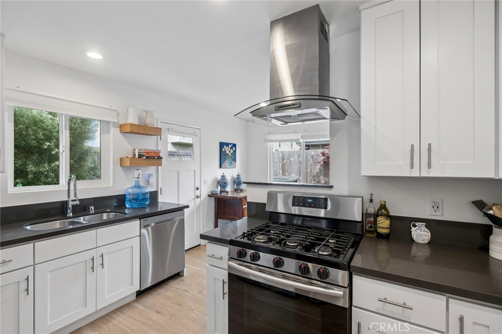 782 W 18th Street