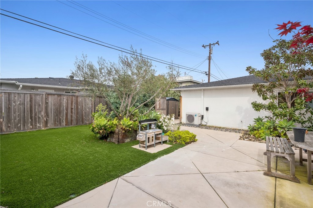 782 W 18th Street