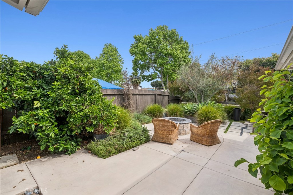 782 W 18th Street