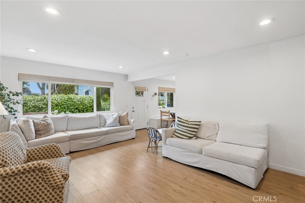 782 W 18th Street