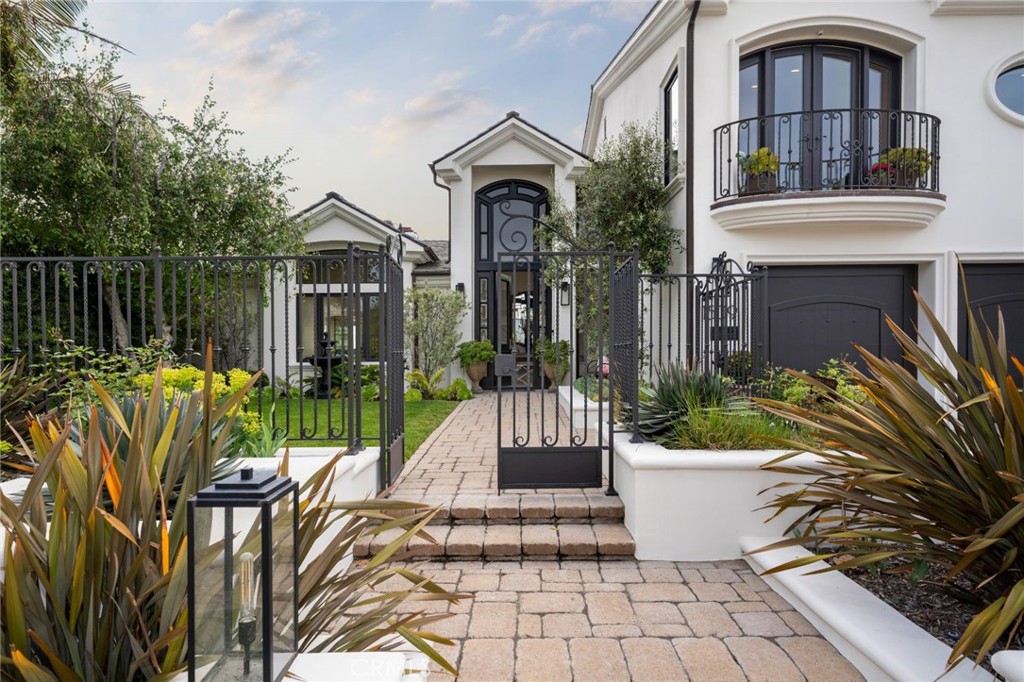 1509 Sandcastle Drive