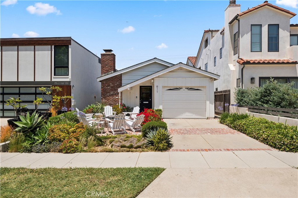 611 Larkspur