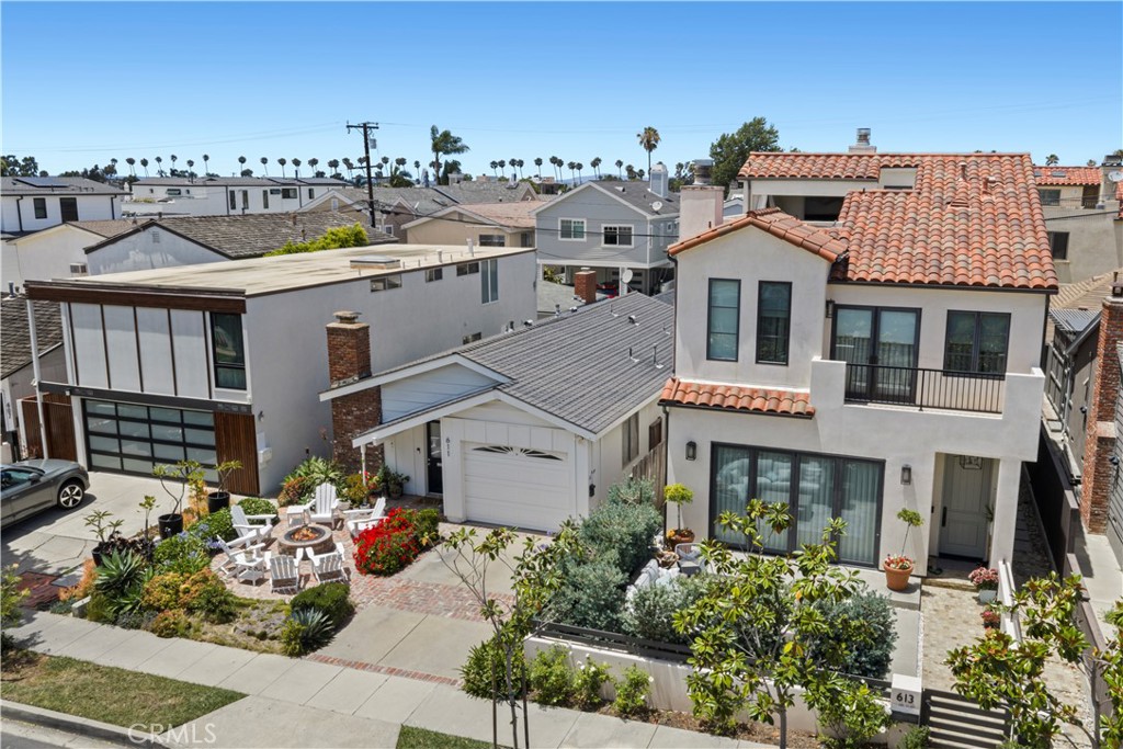 611 Larkspur