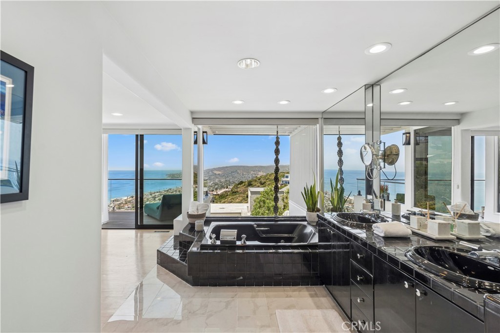 750 Alta Vista