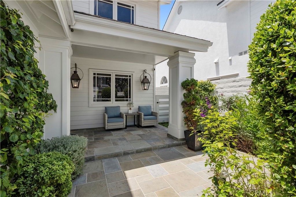 2541 Point Del Mar