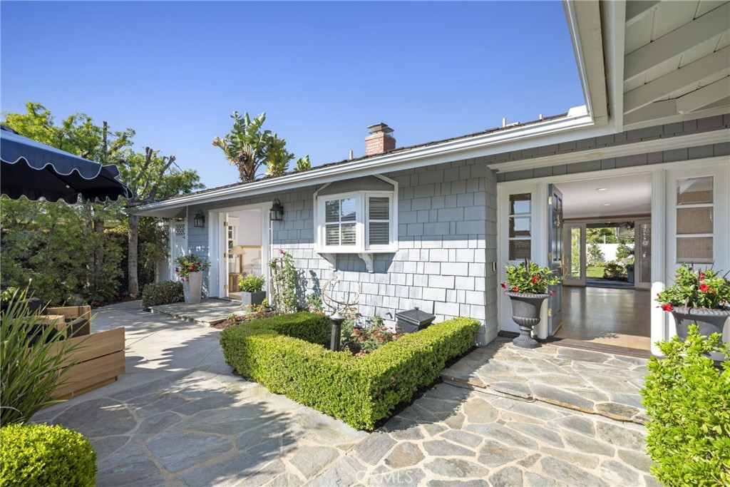 2606 Lighthouse