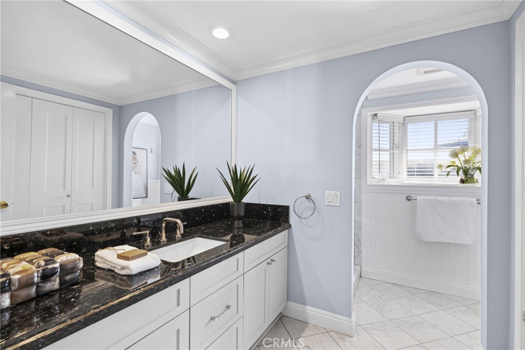 2606 Lighthouse
