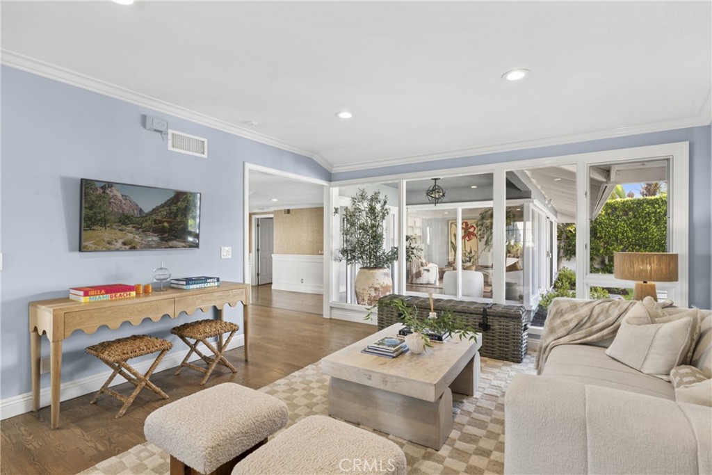 2606 Lighthouse