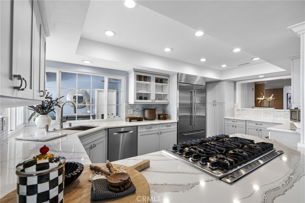 2606 Lighthouse