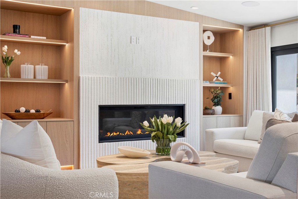 1120 White Sails Way