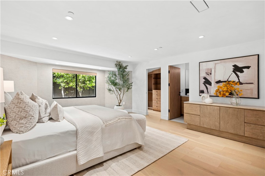 1120 White Sails Way