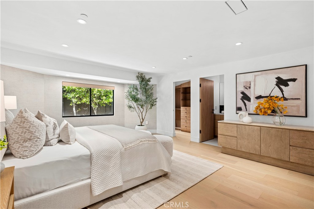 1120 White Sails Way